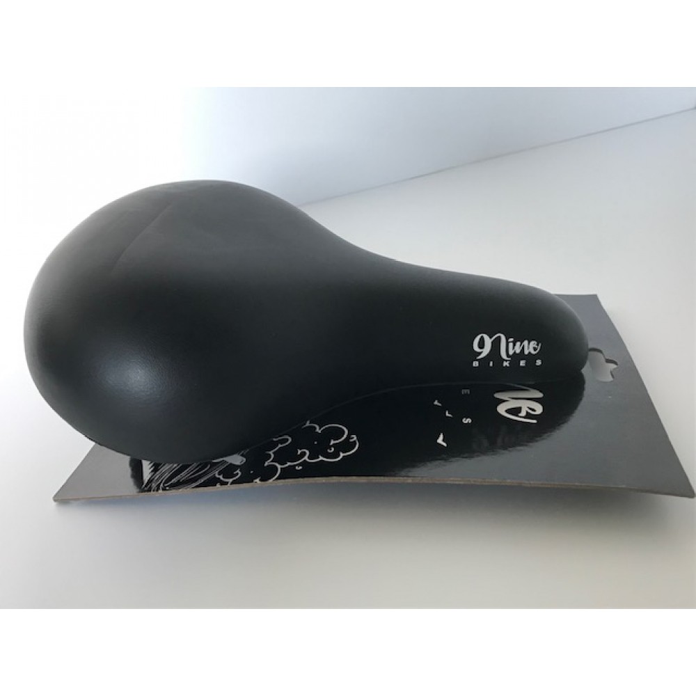 Nine V8216 PU Foam Saddle